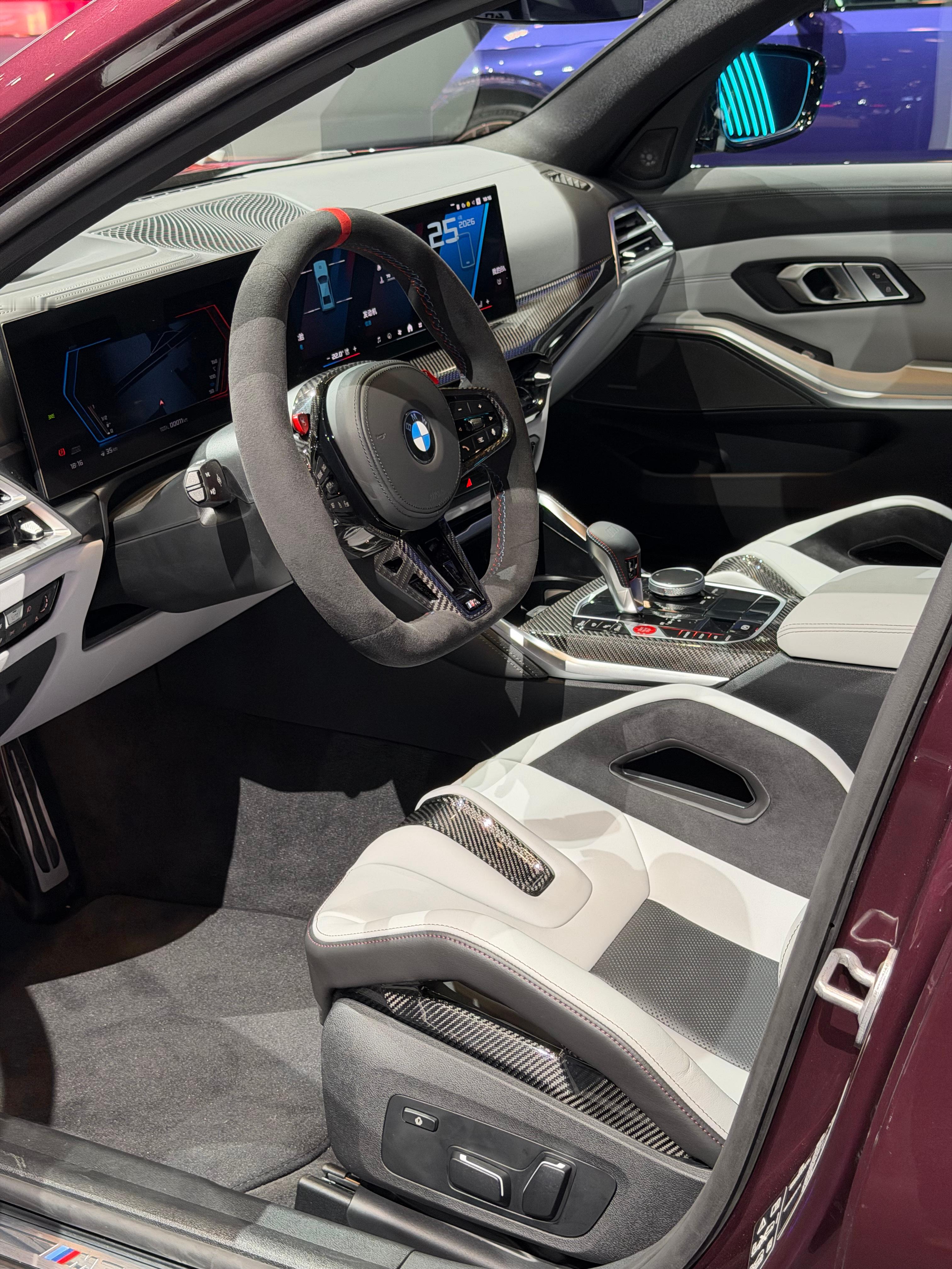 宝马M3 Touring 40周年限量版中国限量20台肯定都卖了专属的野梅红车漆