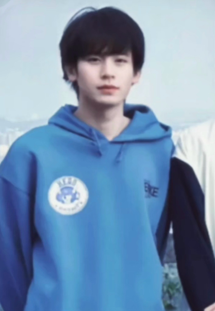 好漂亮的小男孩 儿童节快乐 