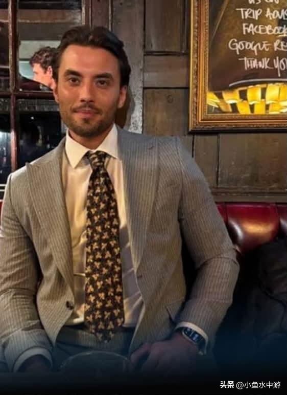 英国一名从实境秀走红的帅气男星日前于泰国普吉岛离奇溺毙，经多日调查案情出现重大转