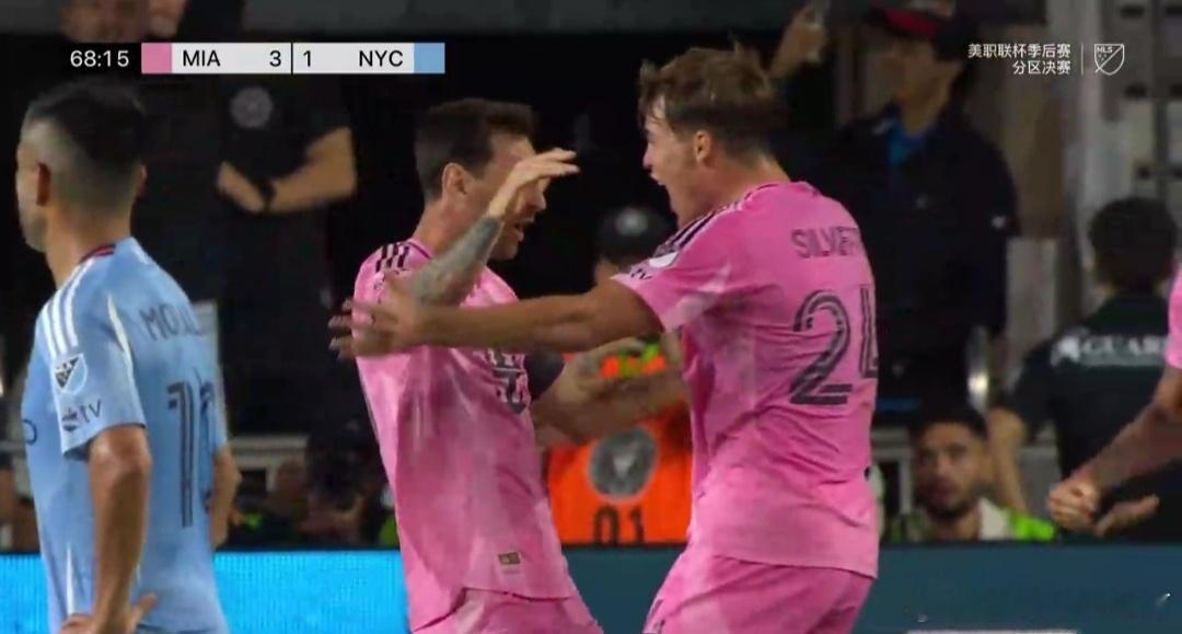 迈阿密国际3比1扩大领先优势！！！第67分钟，德保罗横传给球王梅西，梅西吸引防守