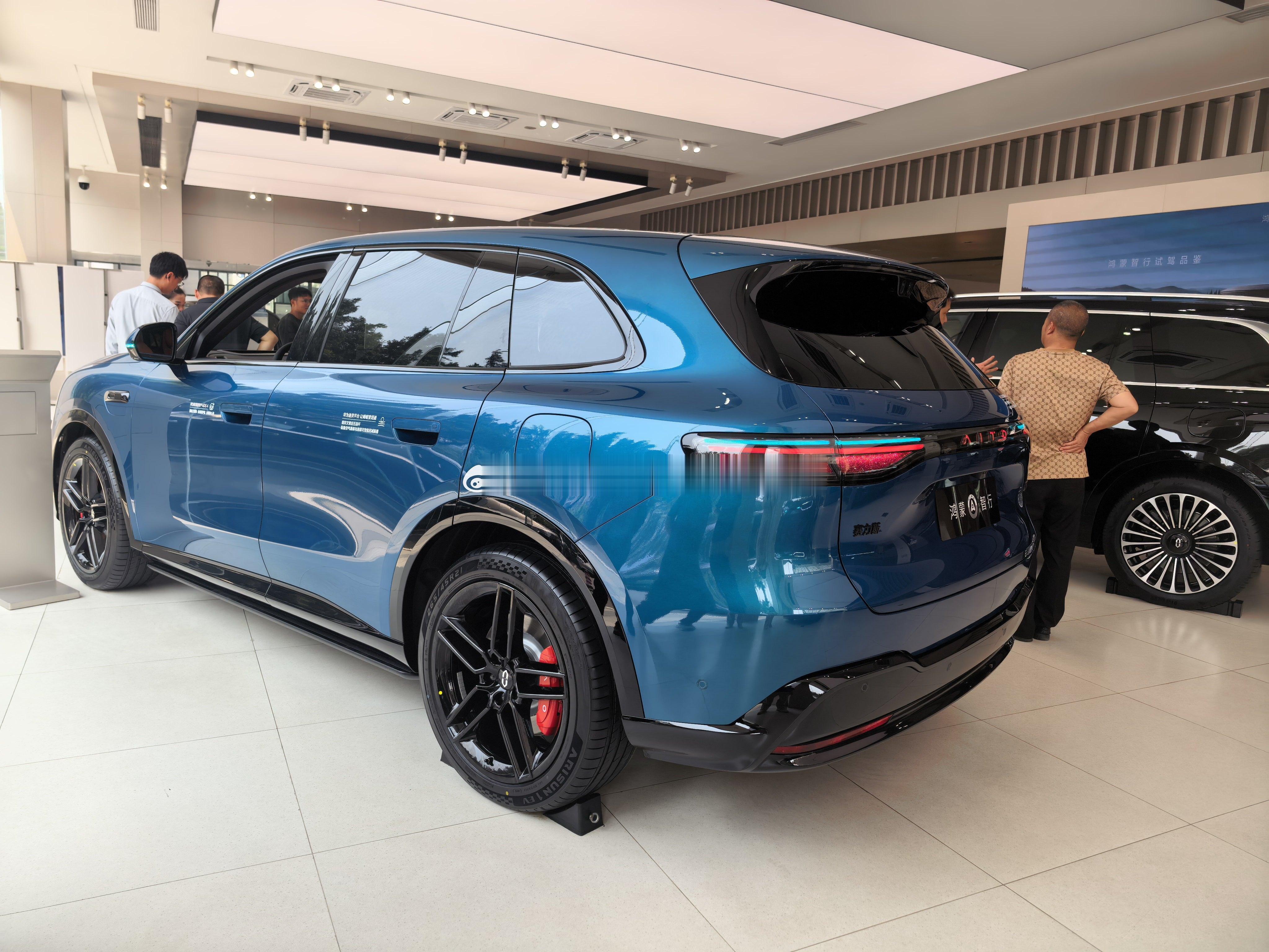 问界M6女性用户占比大幅提升讲真M6这可可爱爱的就挺好看，再加上星耀大灯，整体的