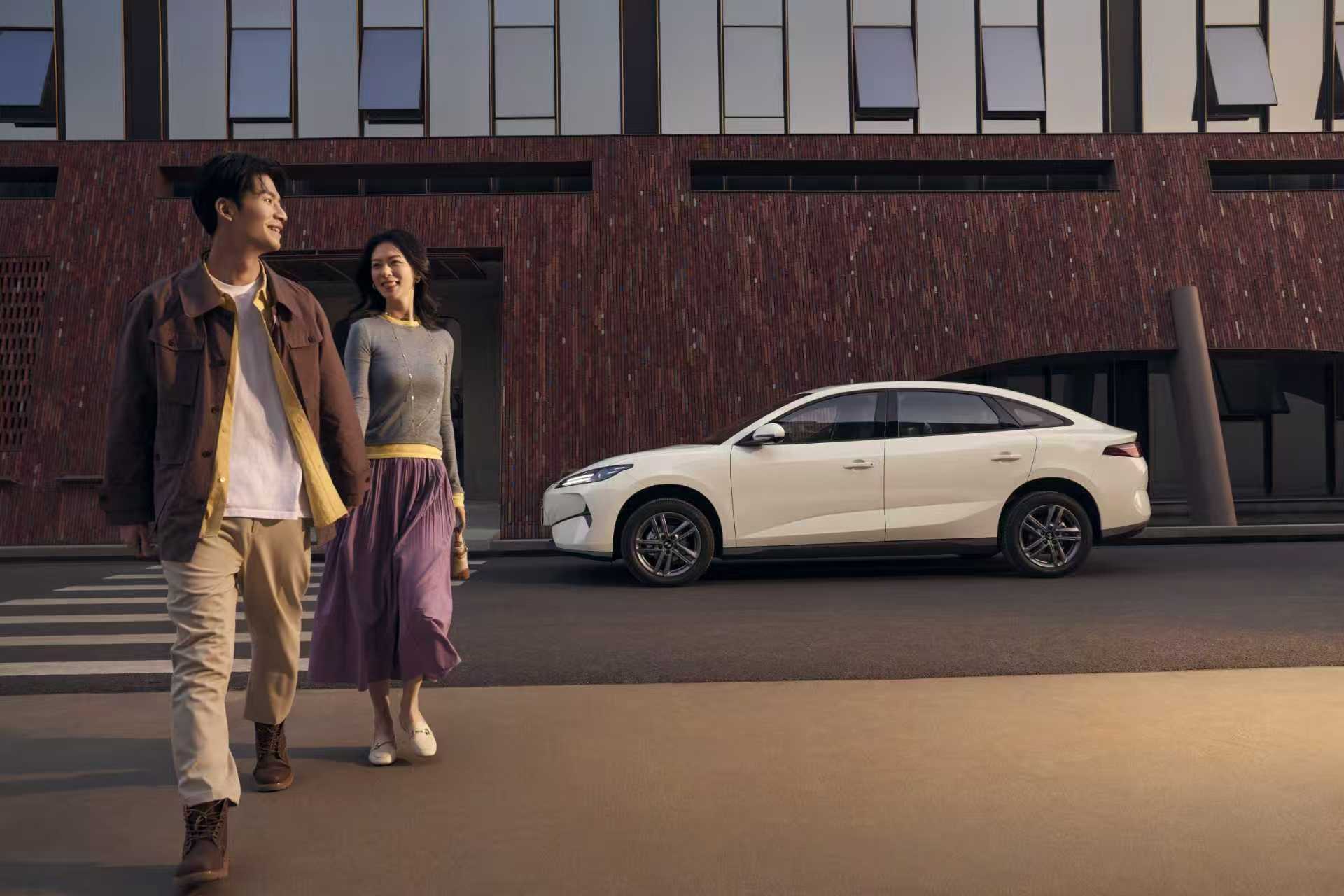 领汇e7官图，这车的外观还行吧？ 