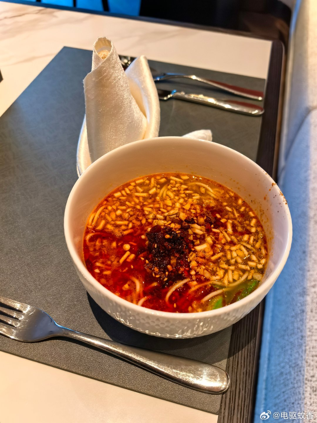 酒店自助早餐配料里竟然有折耳根那我可就不客气了 