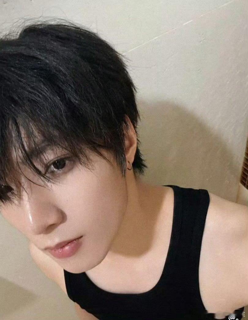 刘耀文高会销冠此男太权威了 明着骚来着。