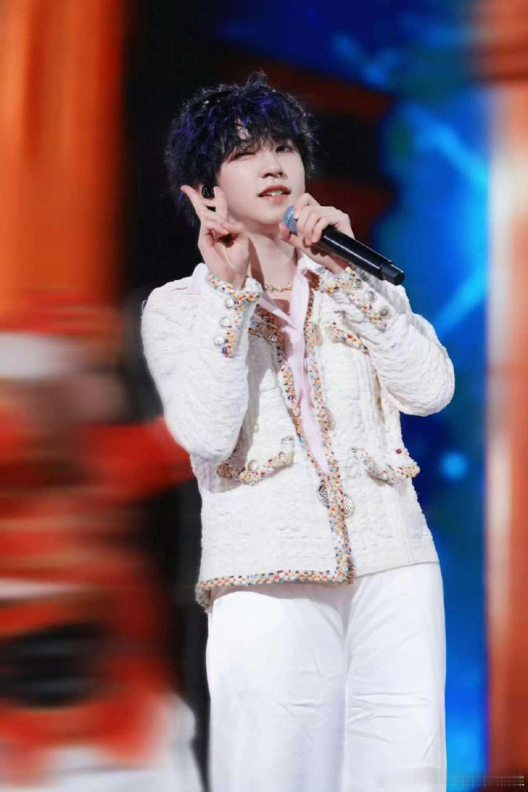 贺峻霖感谢从天南海北奔赴而来的你们