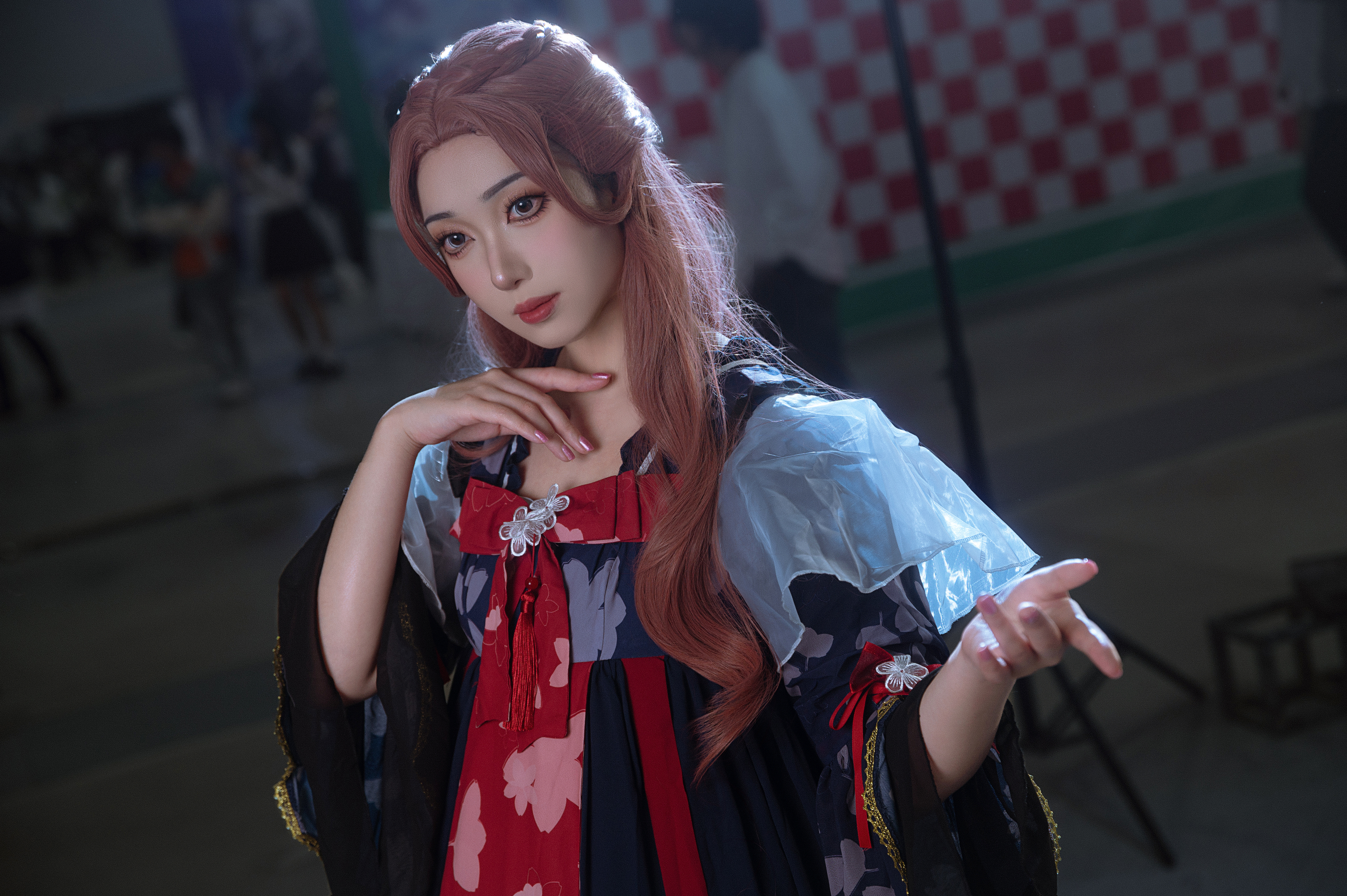 #COS[超话]# 最肯忘却故人诗 最不屑一顾是相思.#cosplay##cos