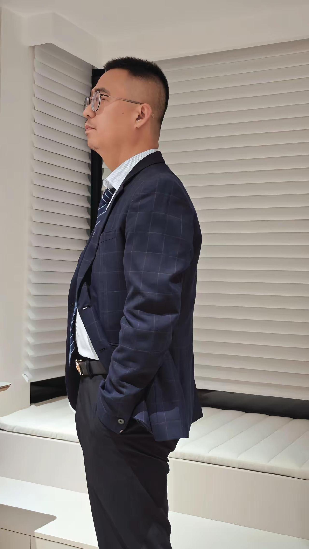 或许差点意思的是我。穿着得体是一种生活态度 中年男士 唯爱与生命不可辜负 西装杀