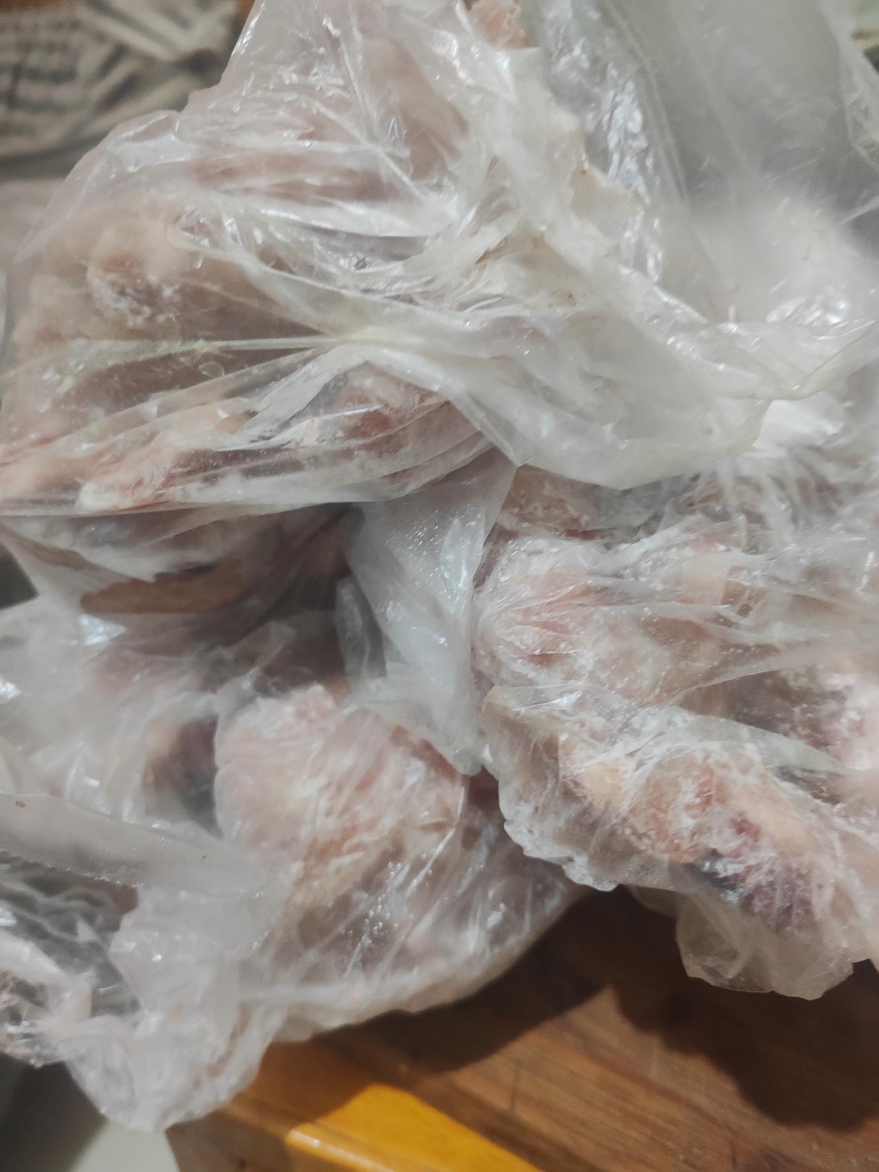 从抖音直播间购买了几次商品，特别是水果和食品。
可以说每次的期待有多高，失望就有