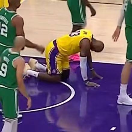 这是我听过的最搞笑的NBA笑话：
等勒布朗观察完球队、找准自己能发挥作用的地方再