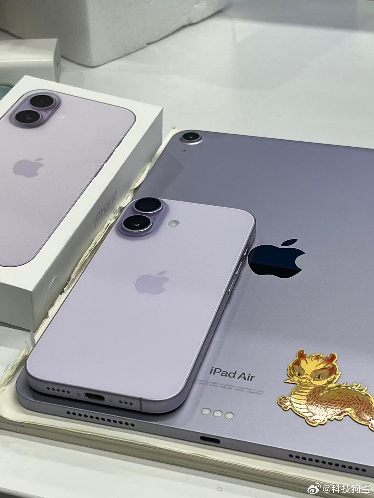今年的iPhone 加量不加价，对比之前的基础款高刷、内部都有很大提升，我很多苹