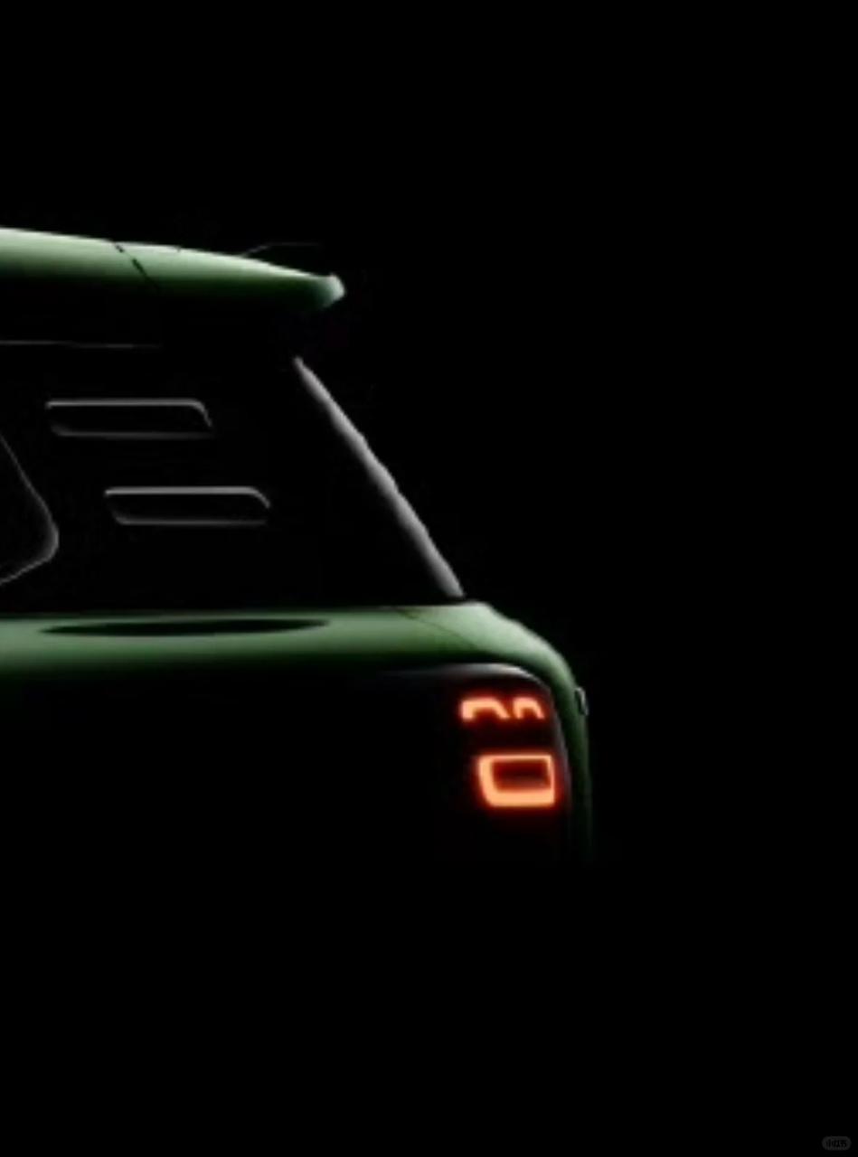 几个月前老朱才说准备搞ABCD系列，D19已经亮相了，A10这也要来了。按零跑高