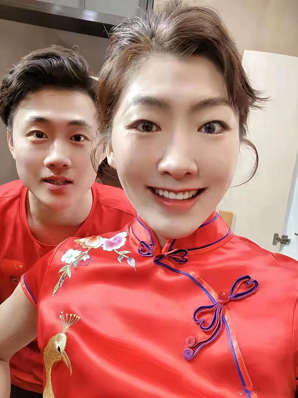 王心迪和徐梦桃成为继申雪和赵宏博之后，中国第二对双双夺得冬奥会冠军的夫妻档！同时