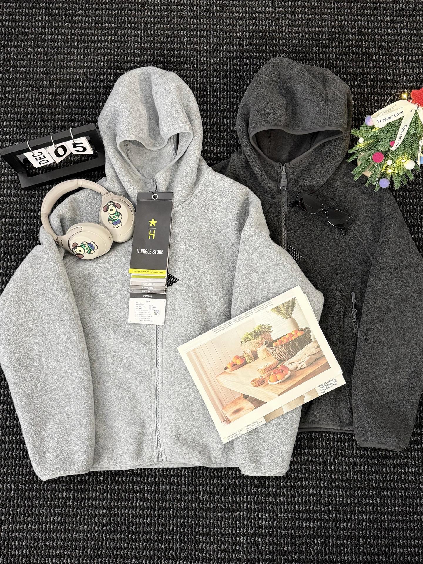 极限二选一，哪个颜色好看。