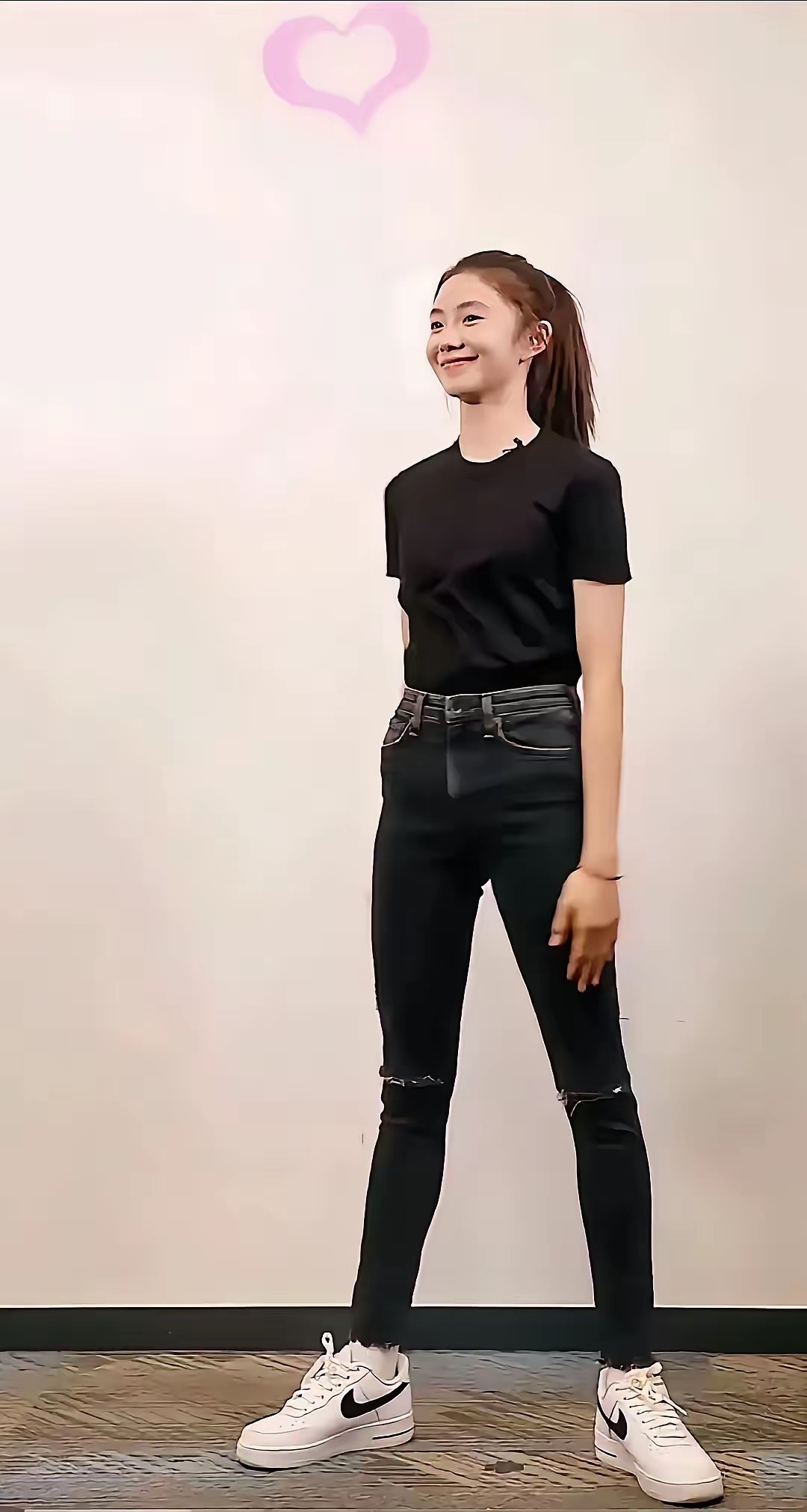 腿可真长，身材比例真好，不愧为北舞第一 ​​​