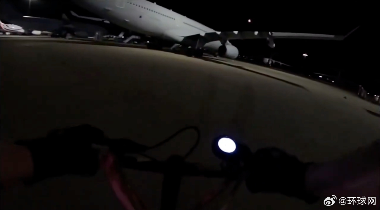 #英首相就空军基地军机遭喷漆发声#【英空军基地两架军机被巴勒斯坦支持者喷漆破坏，