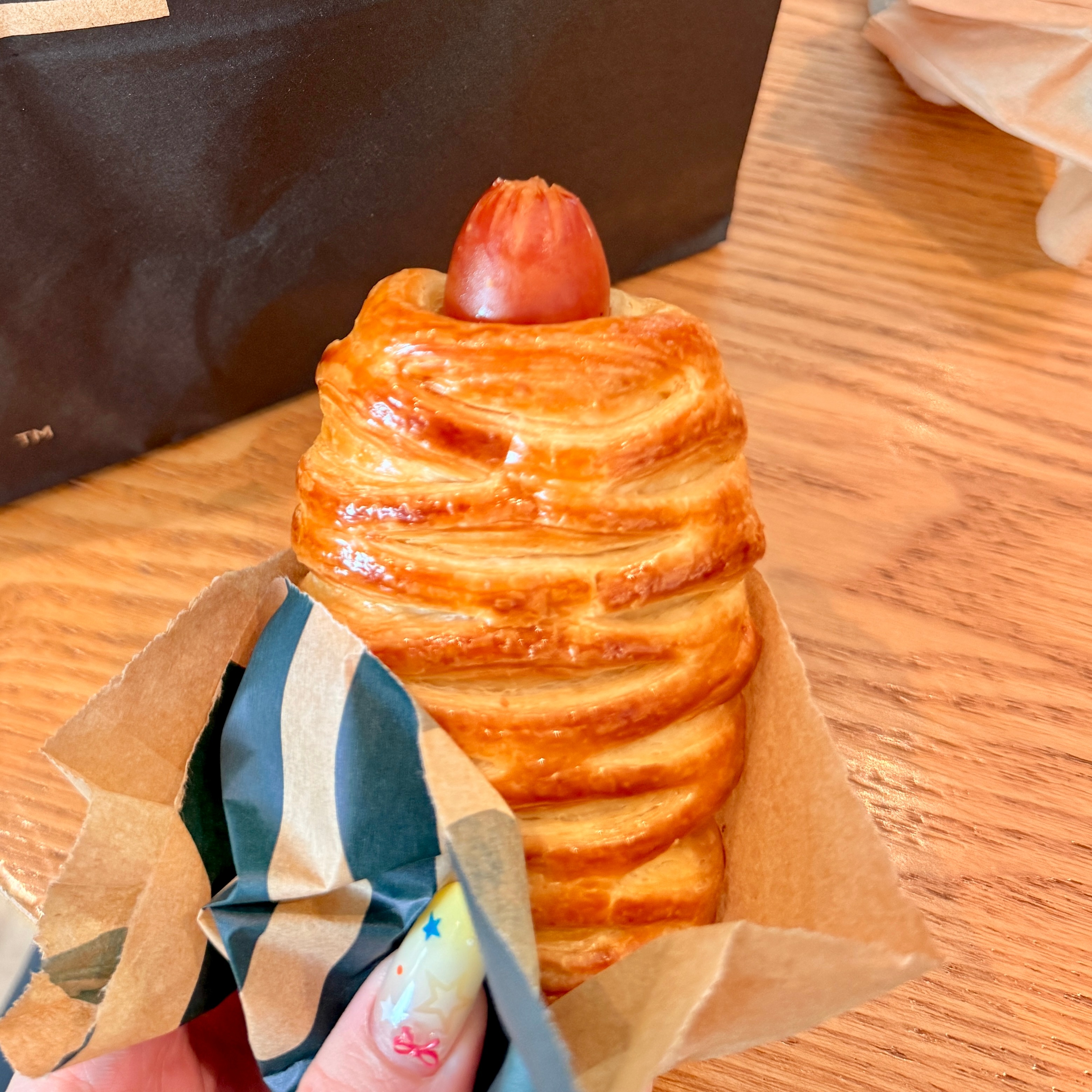 星巴克这个爆汁肠好美味 