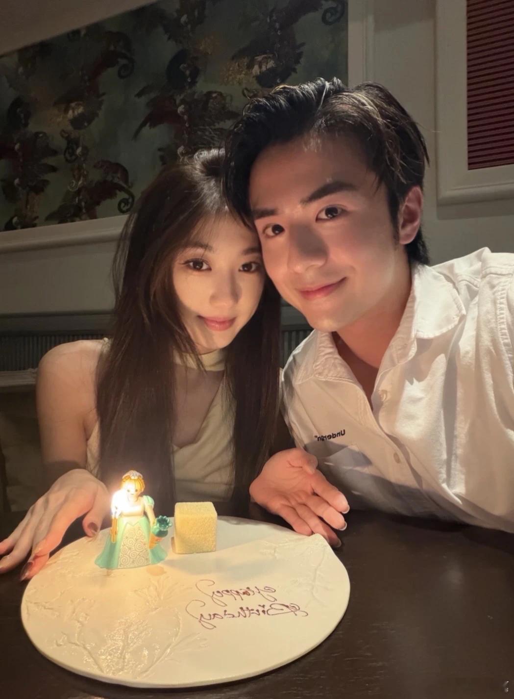 卡子哥发了新合照啊啊啊 