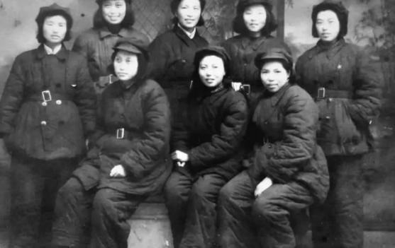 1941年，21岁女兵莫林被俘，即将被活埋，敌人竟突然问：“你认识莫林吗？”莫林