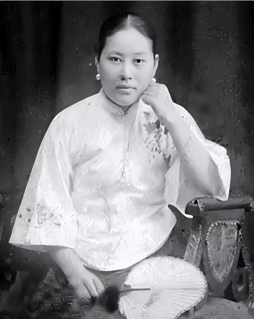 1925年末，孙传芳下令处决被俘的施从滨，手下劝说：“我们打内战，对待俘虏不宜杀