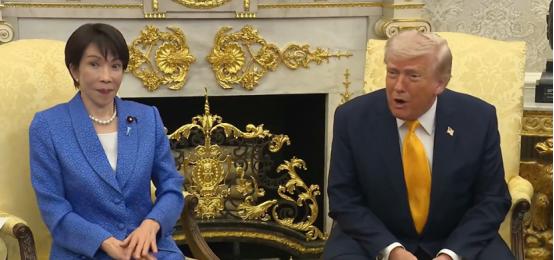 与特朗普聊完了，高市笑容已消失，美国通告日本：中方反制还没完
 
高市与特朗普聊