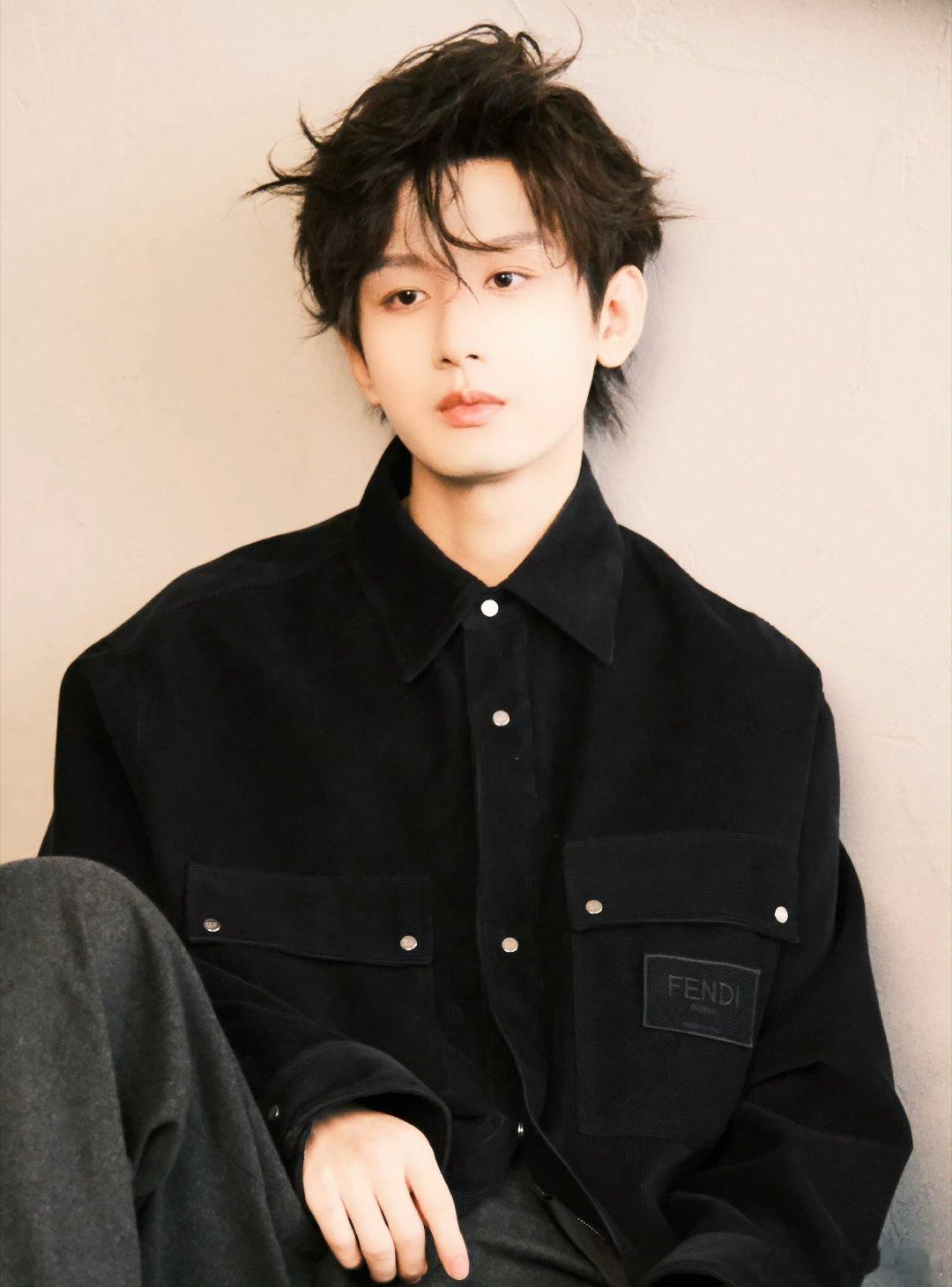 G成毅长安二十四计cy成毅谢淮安成毅，你的眼睛会发光，能让我看见星星和月亮。| 