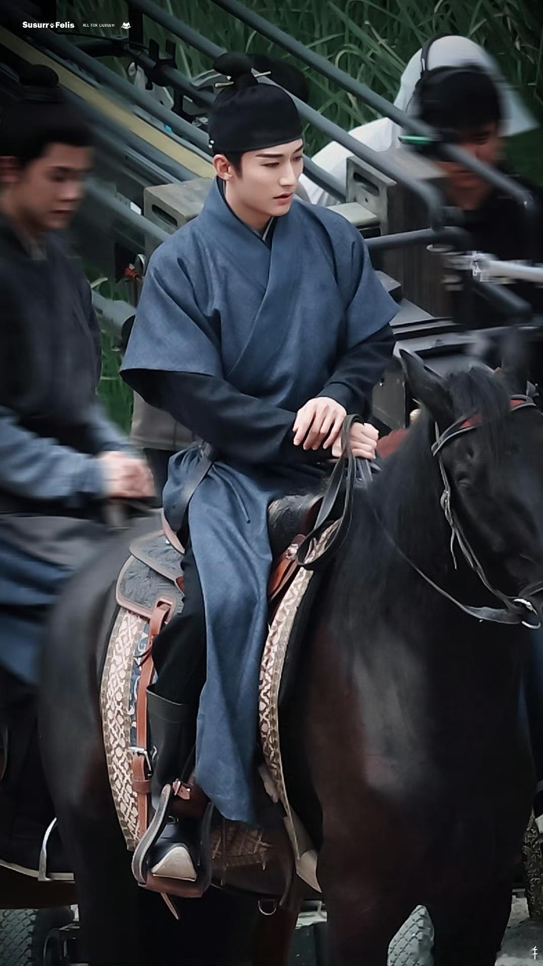 刘学义林锦岐刘学义把林锦岐演得太有层次了，不靠大喊大叫飙戏，全靠眼神微表情，把世