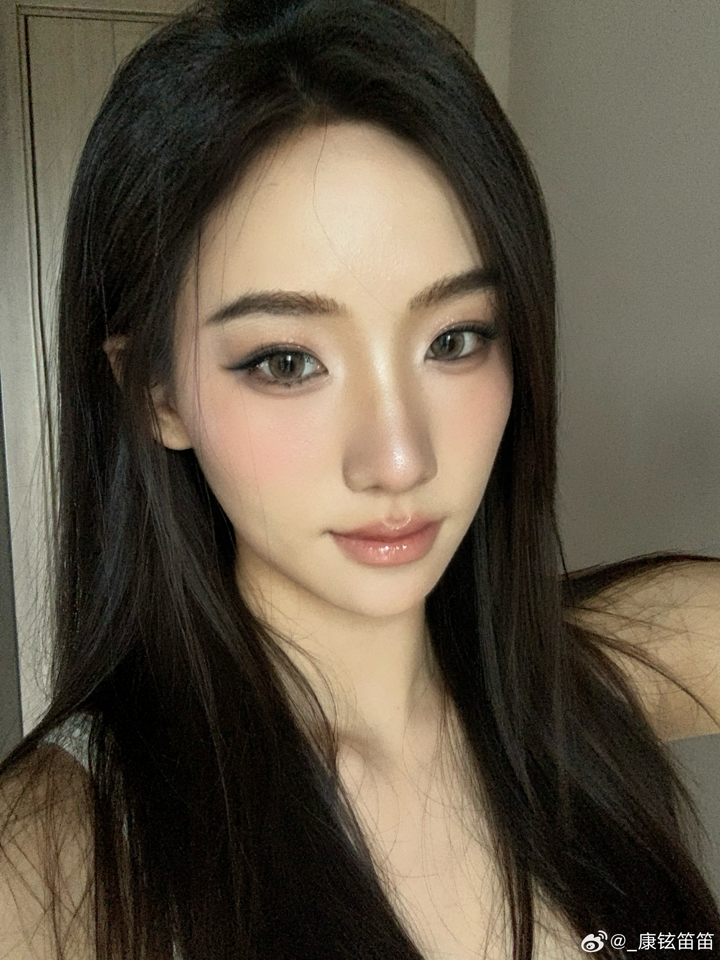 用新买的宝宝们画了一个不舍得卸的妆 ​​​