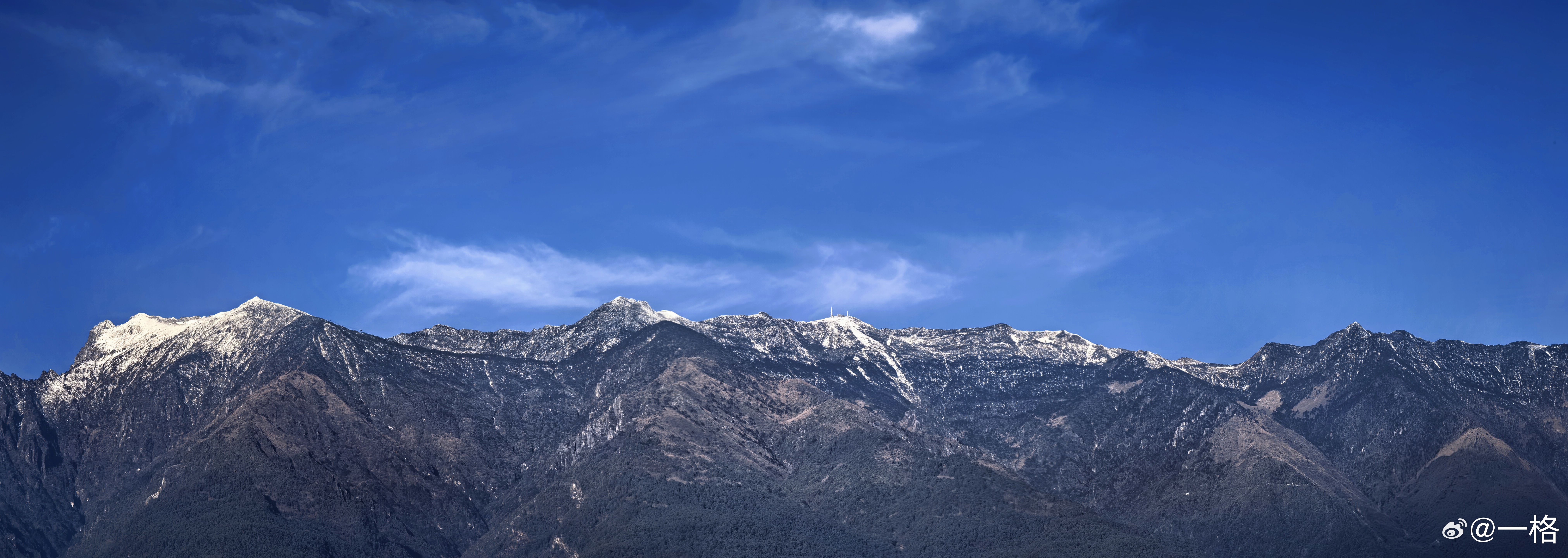 虽然没看到日出，但是看到雪山了🏔，美哭！ 