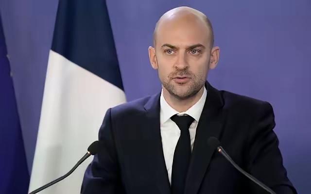 3月2日法媒报道，法国外交部长让 - 诺埃尔·巴罗称法国“准备参与”海湾国家防御