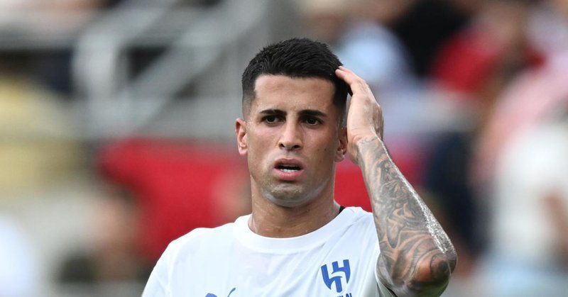 来自德国的消息——坎塞洛加盟巴塞罗那的可能性不大。与此同时，国际米兰加大了压力，