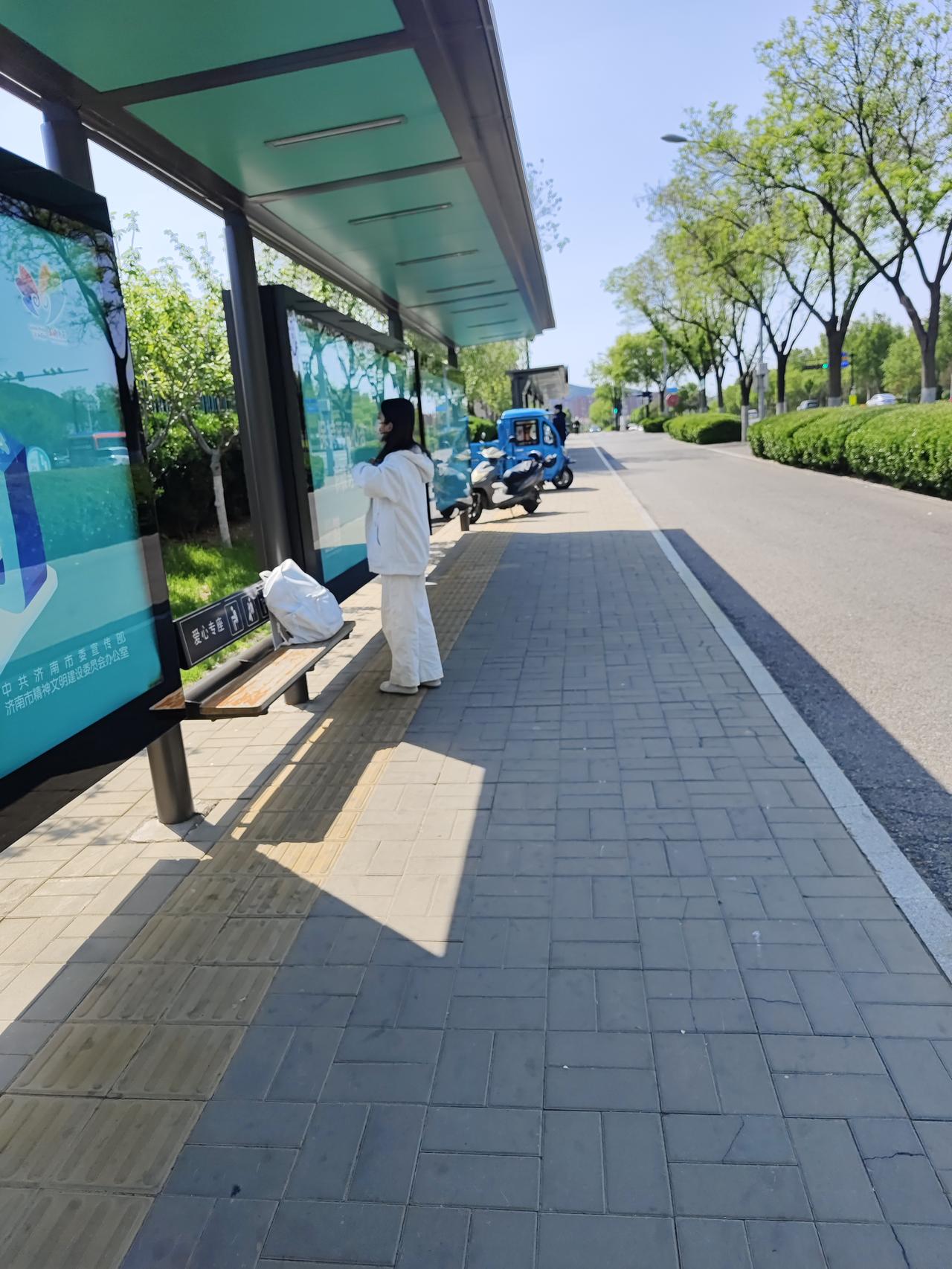 吾日三省吾身，想检视自己，处处有镜子，不想检视，镜子举在面前，眼睛也是摆设。