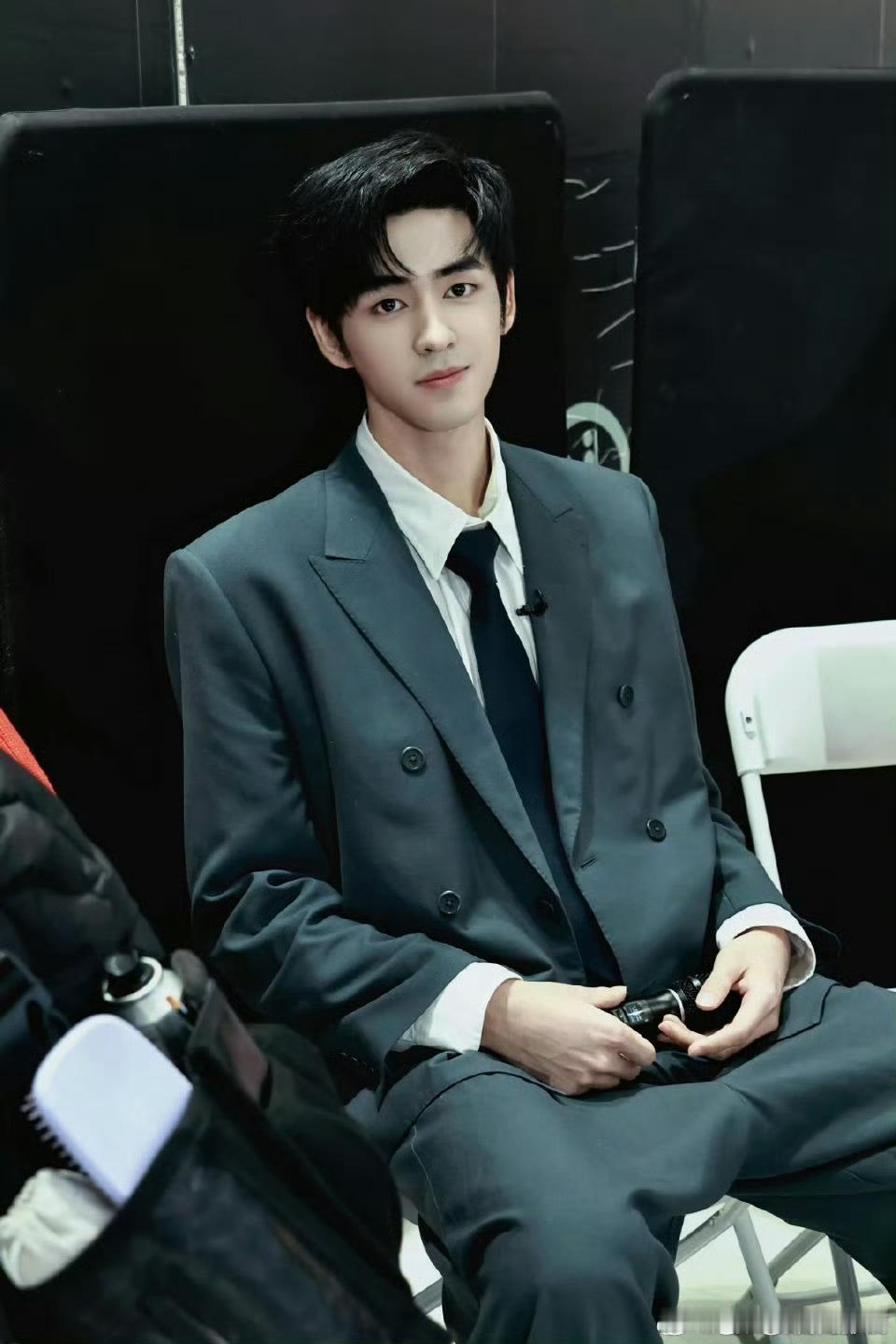 声鸣远扬唯一金v选手断层实力认证！声鸣远扬唯一金v选手舞台上的绝对王者，金V加身