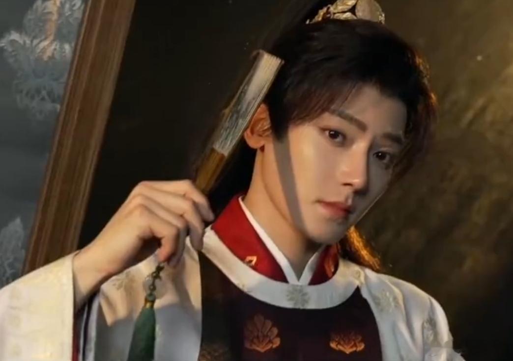 玉茗茶骨一分钟死了四个人  看预告就上头 上一秒还在寒暄，下一秒就领便当了