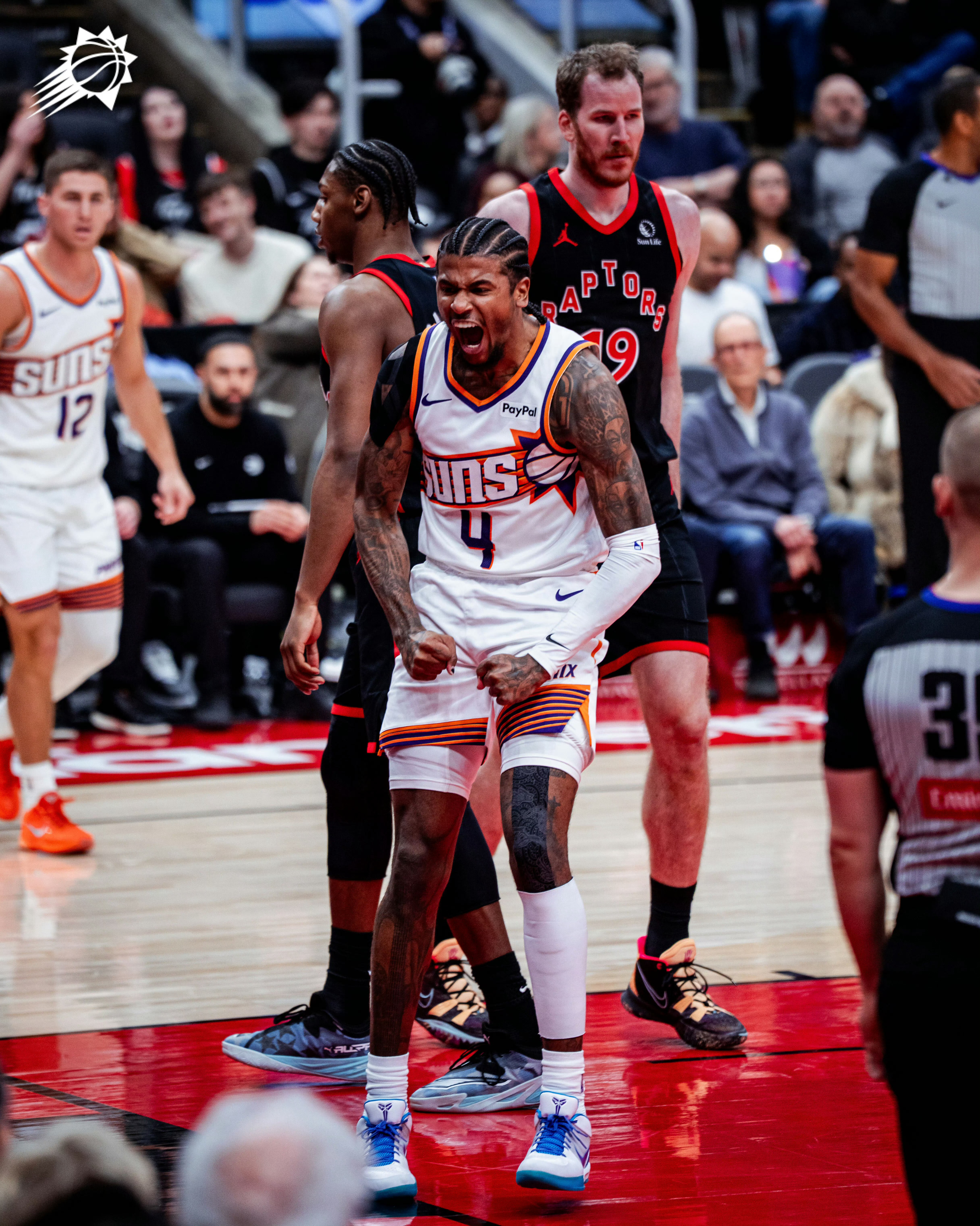 杰伦-格林三分球13中8了已经追平个人职业生涯记录了。太阳vs猛龙