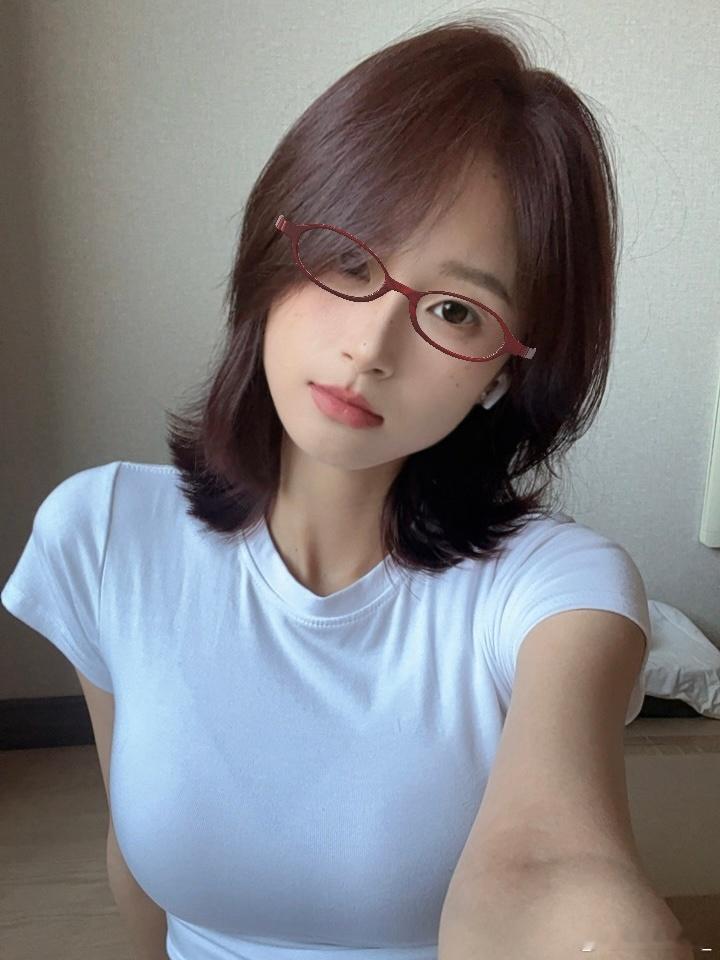 快叫欧尼😏 ​​​