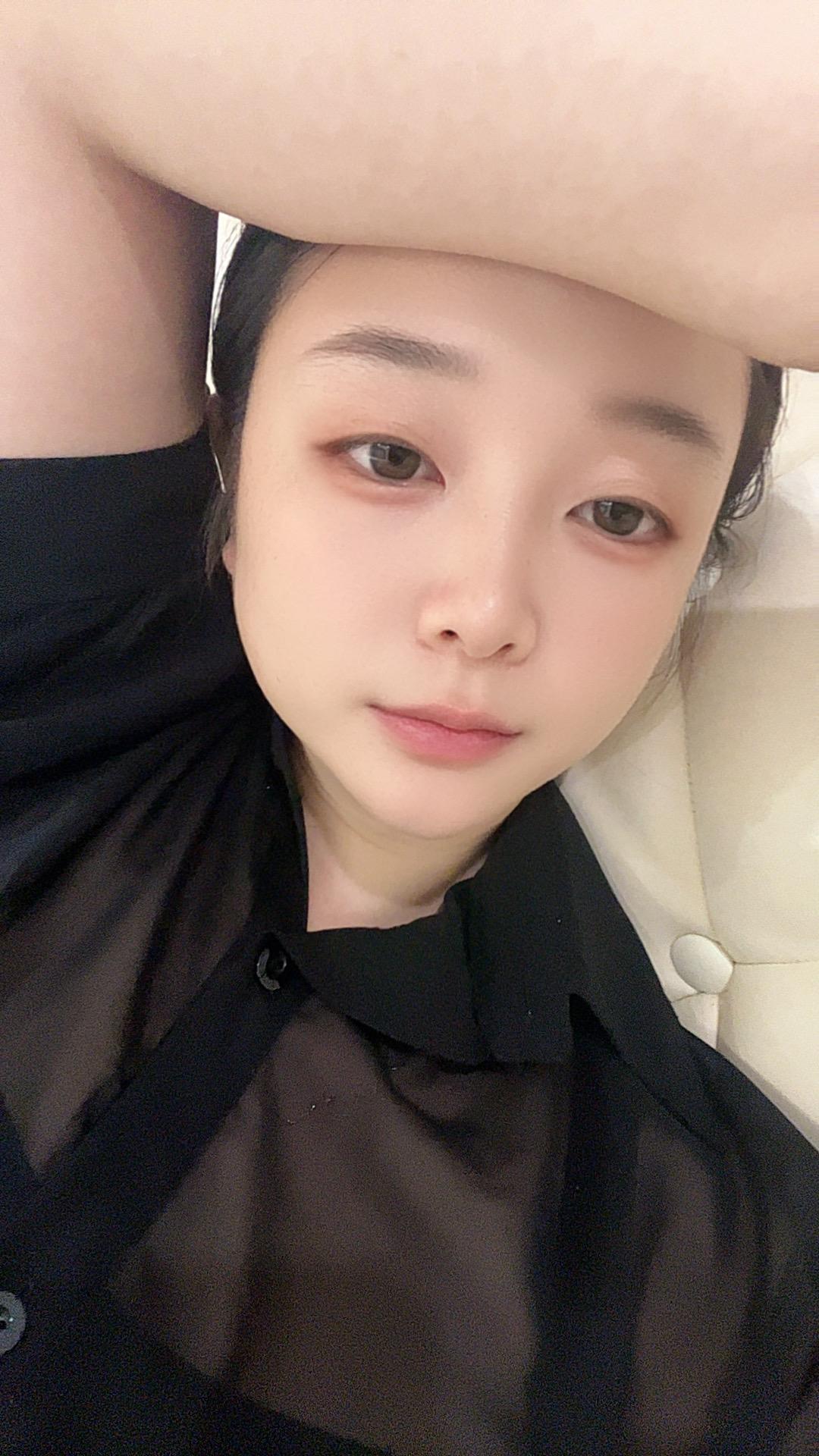 脸上没有了以往了微笑，最近，也想了很多，有些事情，该放下了。。