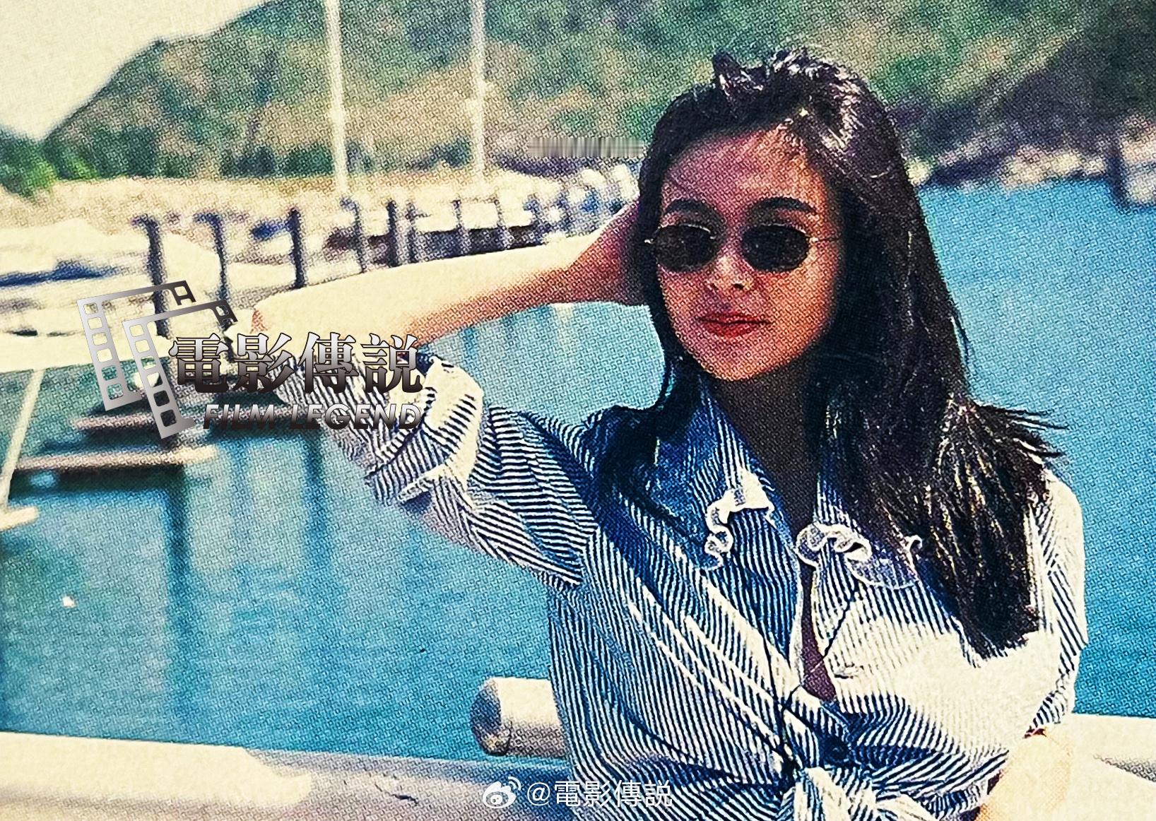 1992年，电影《夏日情未了》开镜礼上的#关之琳# 和#郭富城# 。 ​​​
