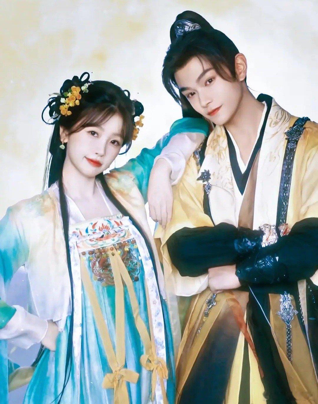 两边都是二搭，哪一对儿更适配 ​​​