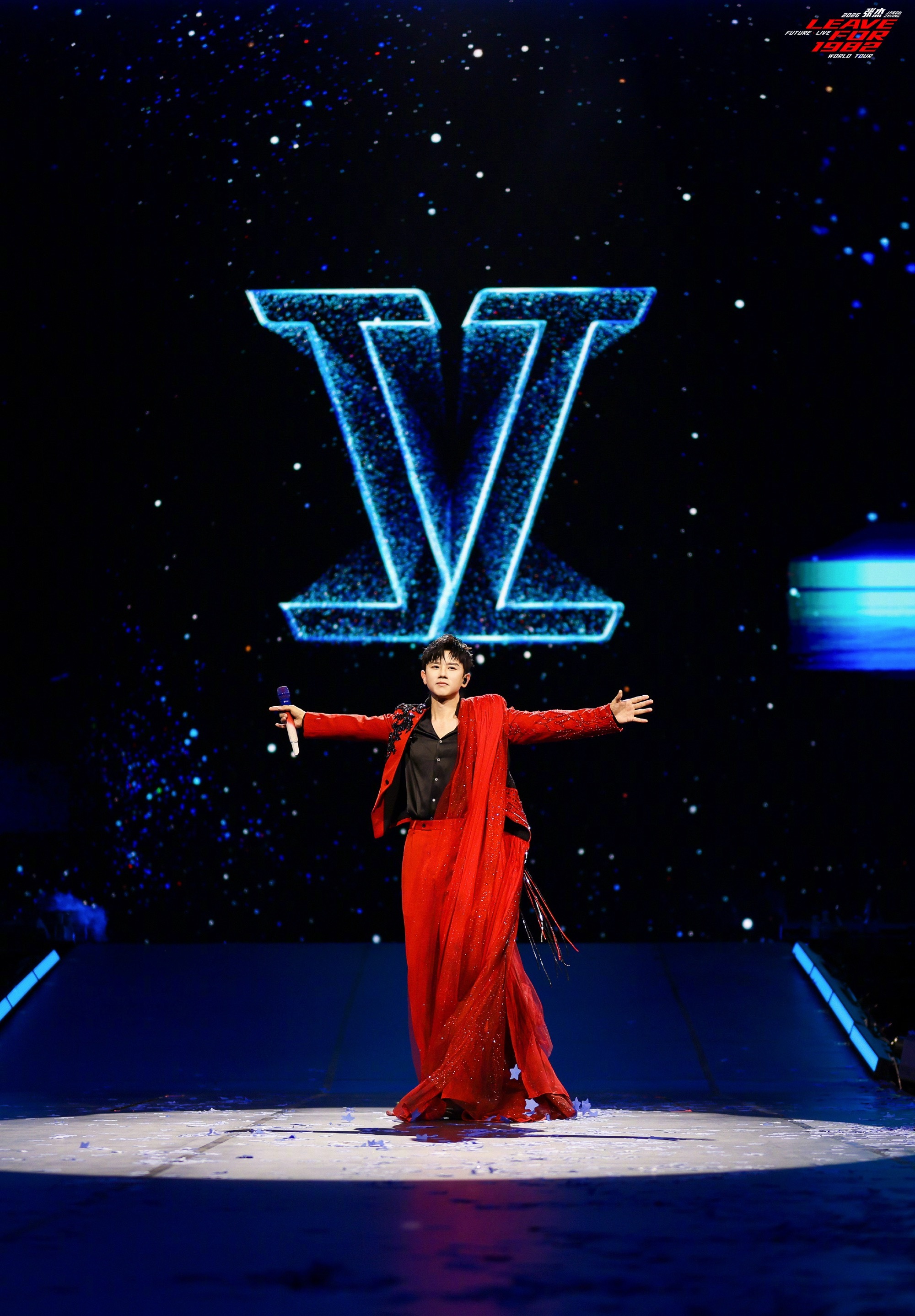 张杰扎实的唱功和真诚的现场张杰未LIVE巡回演唱会新加坡站圆满完成，杰哥的舞台真