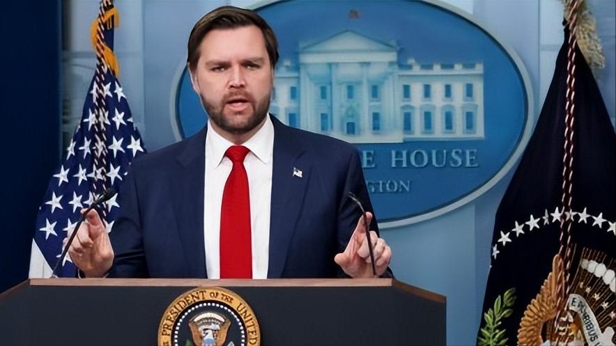 12月22日，美国副总统万斯在白宫优兔平台的直播中再次将矛头对准此前美国的对乌克