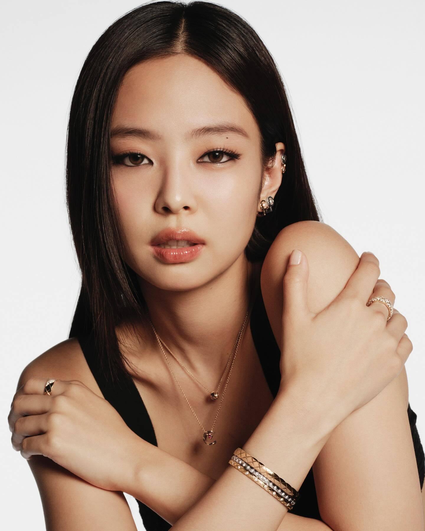 Jennie x CHANEL Coco Crush Fine Jewelry 