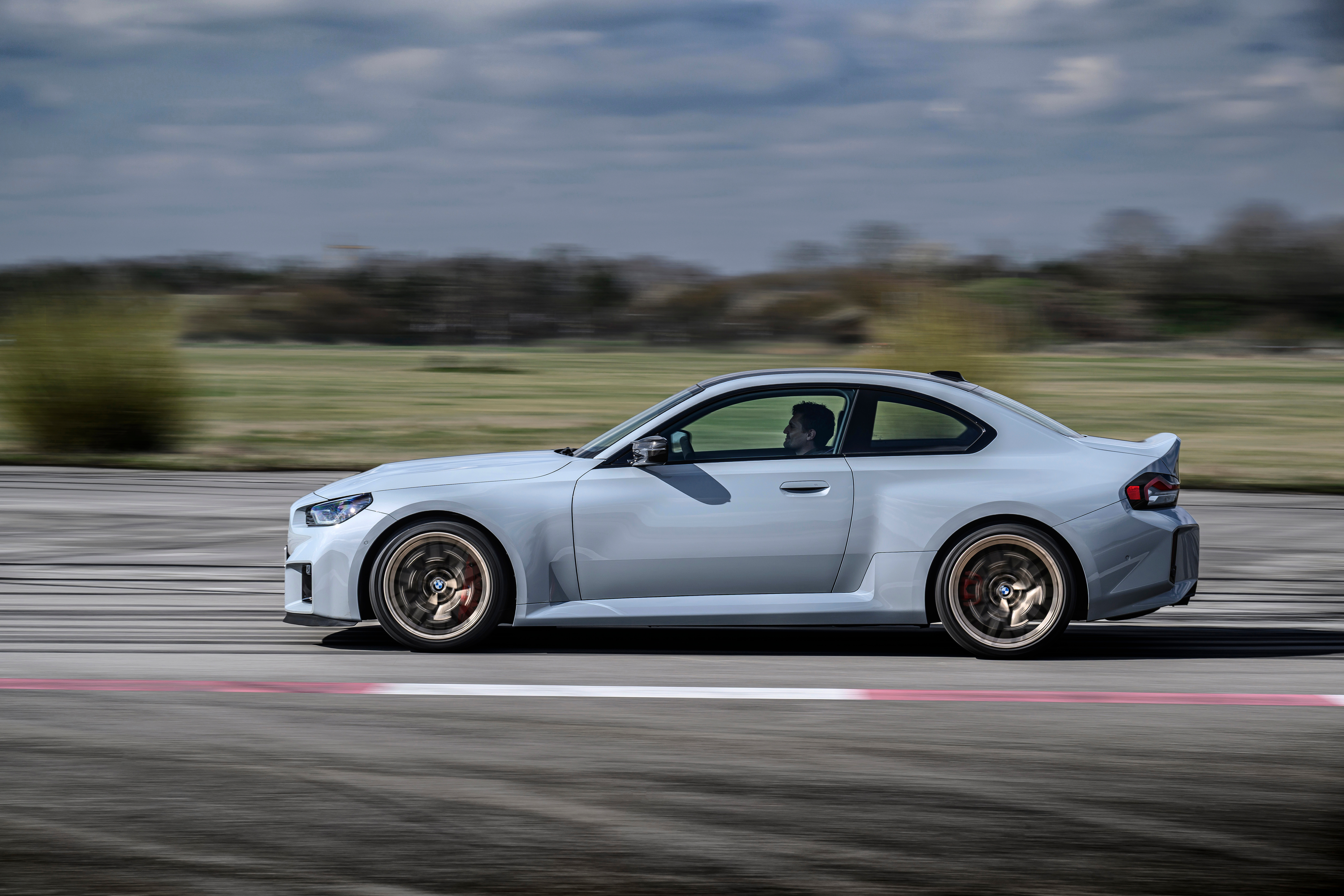 2026 BMW M2 CS  宝马宝马m2 欣赏一组M2 CS的动态官图，我非