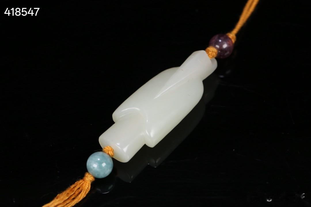 旧藏 和田玉翁仲挂件，尺寸5*1.9*1.2厘米