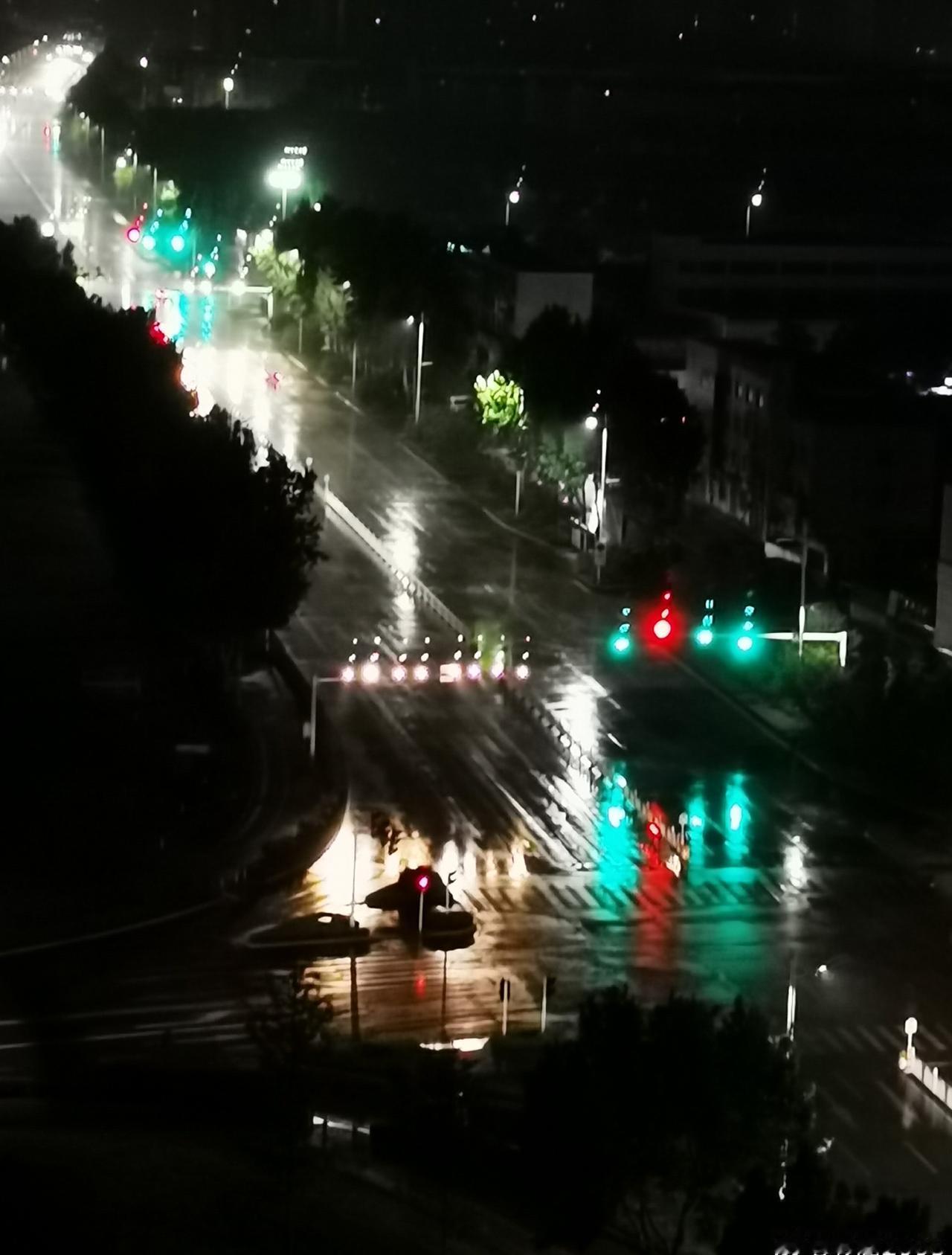 风来了，雨来了。随手拍天气  ​​​
