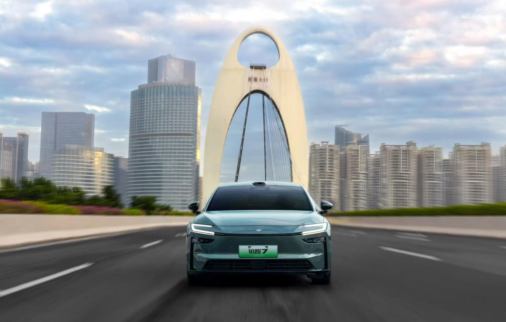 丰田铂智7MoLA大模型首测看了最新的车机流畅度测试，广汽丰田铂智7的表现确实超