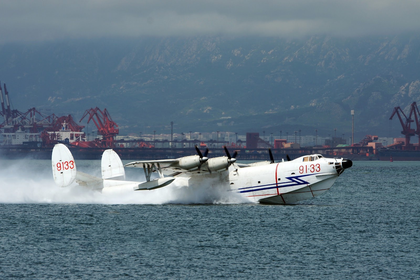 水轰5首飞50周年存点好图防失传 