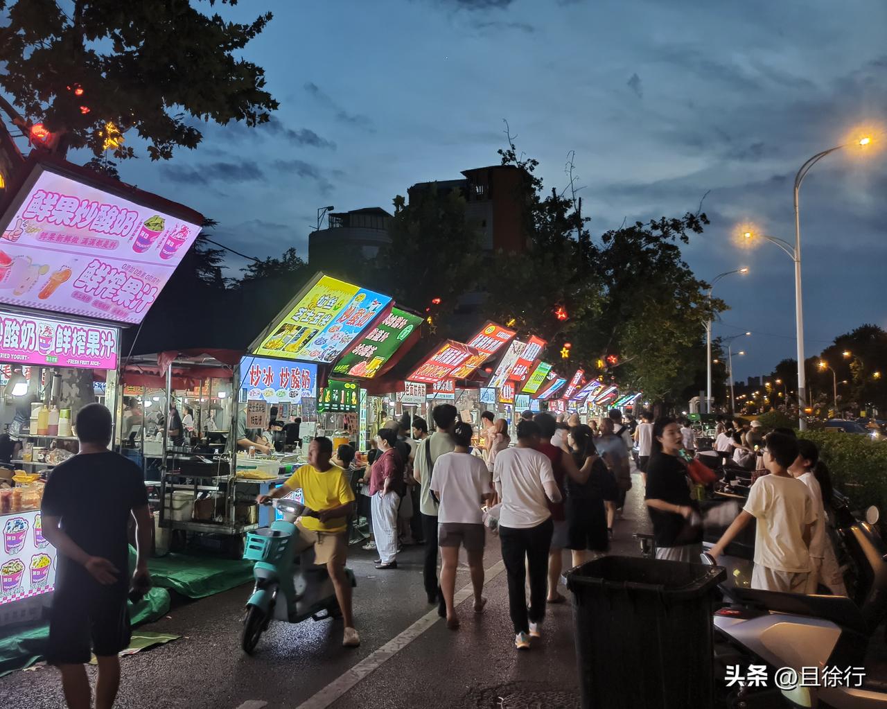 徐州成了旅游城市，外地人蜂涌而至，给徐州带来了文旅的兴旺，但也不可避免地出现交通