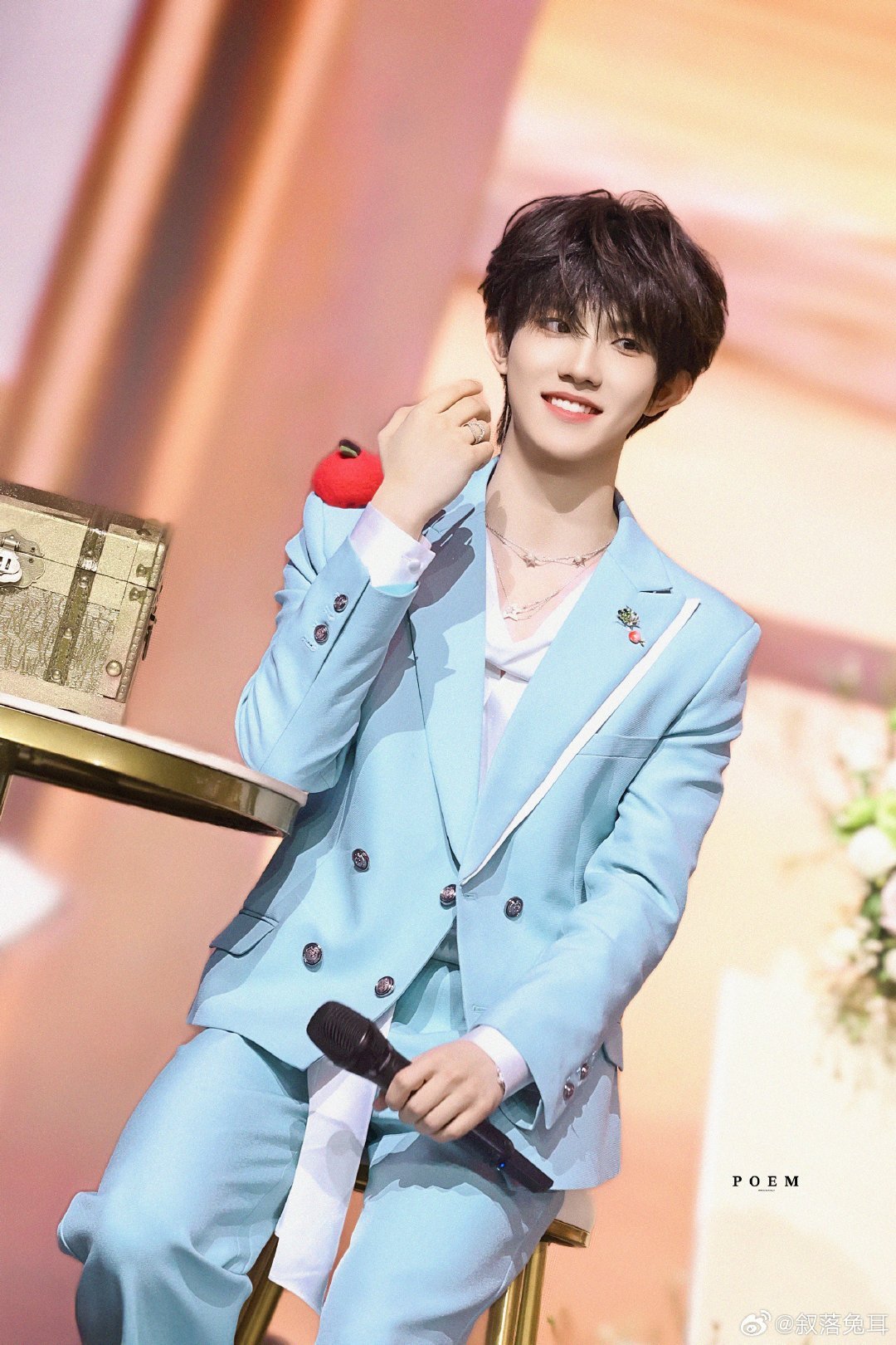 苏新皓我要把这句话说一万遍从紧张到放松，第一次直播见面的苏新皓尽情享受舞台，看到