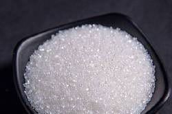 新版《食品安全国家标准 预包装食品营养标签通则》将“饱和脂肪（或饱和脂肪酸）”和