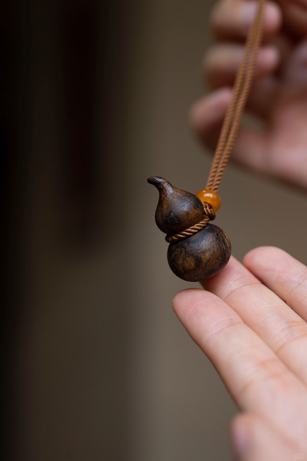 奶奶说，戴沉香葫芦，运气真的会变好。